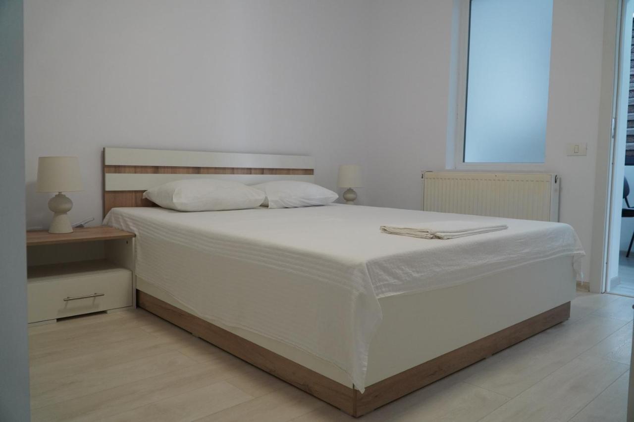 Vila Exclusive Târgu Jiu Εξωτερικό φωτογραφία